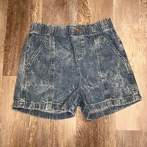 Levi's Signature Women’s Acid Wash Denim Elastic Waist Shorts Size Large